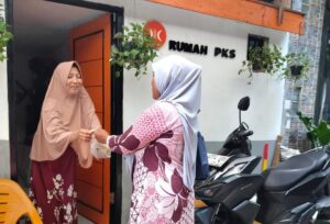 Bang Okil Jadikan Kediamannya Sebagai Rumah PKS