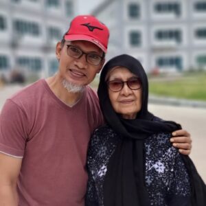 Ibu Sumber Kebahagiaan Keluarga
